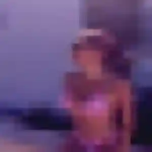 Romina (31 ans) à Breuillet cherche un rencontre cougar maintenant