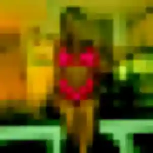Marie-Christine, 19 ans, en ligne à Bruges pour un rencontre cougar