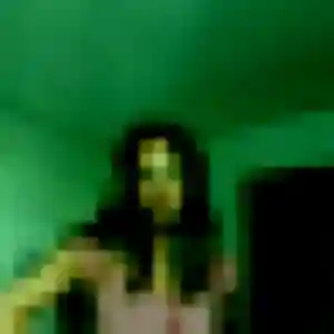 Rejoins Debora, 25 ans à Chambly en privé