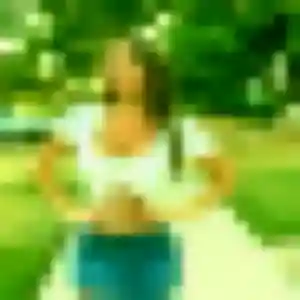 Rejoins Quitterie, 35 ans à Dompierre-sur-Mer en privé