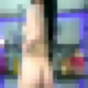 Veronique, 20 ans, en ligne à Élancourt pour une rencontre coquine