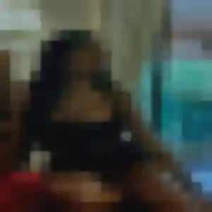 Philippine, 26 ans, en ligne à Epagny Metz-Tessy pour une rencontre coquine