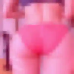 Photo de Stephanie à Le Luc (34 ans) - rencontre cougar anonyme
