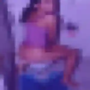 Armelle, 21 ans, en ligne à Lesneven pour un rencontre cougar