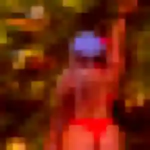 Photo de Nadine à Mâcon (26 ans) - rencontre cougar discret