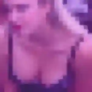 Rencontre Emmanuelle, 32 ans à Malaunay en privé