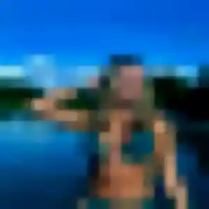 Eliane, 21 ans, connectée à Montélimar pour une rencontre coquine