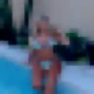 Alessandra, fille de 26 ans propose rencontre cougar à Montval-sur-Loir