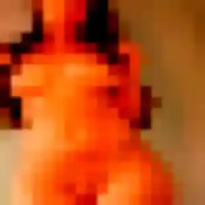 Yasmina, 38 ans, en ligne à Peyrolles-en-Provence pour une rencontre coquine