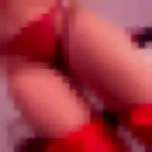 Photo de Uranie à Pibrac (31 ans) - rencontre cougar anonyme