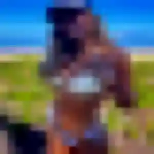 Amandine, 34 ans, disponible à Pontivy pour un rencontre cougar