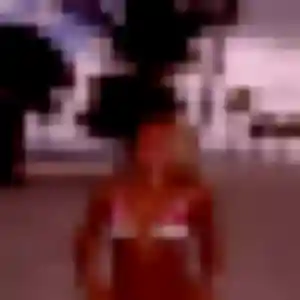 Flore, femme de 22 ans veut rencontre cougar à Redon