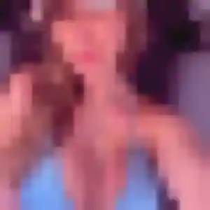 Kenza, 25 ans, connectée à Rivière-Pilote pour une rencontre coquine