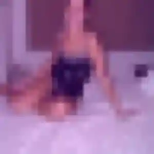 Rejoins Kelly, 22 ans à Roques en privé