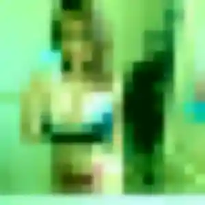Caroline, 30 ans, en ligne à Saint-Genest-Lerpt pour une rencontre coquine