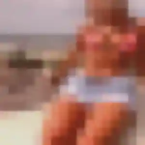 Charmante Emilie, 44 ans à Saint-Malo - voir sa photo