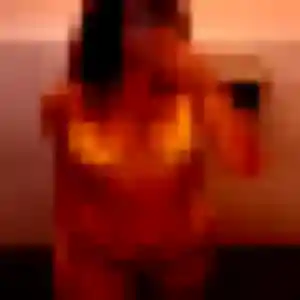 Rejoins Anouk, 35 ans à Saint-Maximin-la-Sainte-Baume en privé