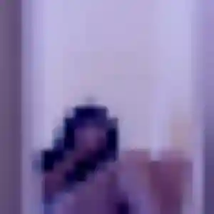 Charmante Karen, 29 ans à Saint-Priest - voir sa photo