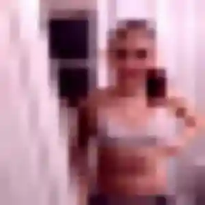 Sylviane, fille de 22 ans cherche rencontre cougar à Saint-Renan