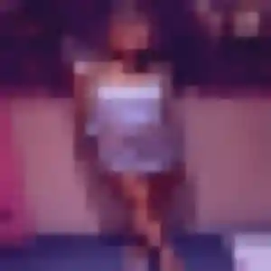Contacte Anne-Sophie, 20 ans à Sens en privé