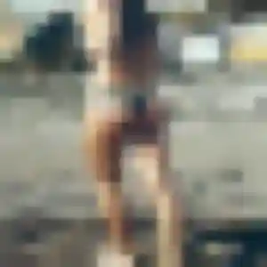 Sandrine, fille de 19 ans propose rencontre cougar à Valdallière