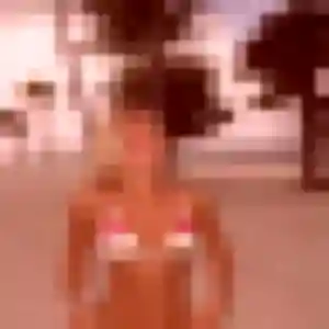Marie-Cecile, femme de 20 ans propose rencontre cougar à Villecresnes