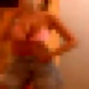 Rejoins Djamila, 25 ans à Villers-lès-Nancy en t'inscrivant